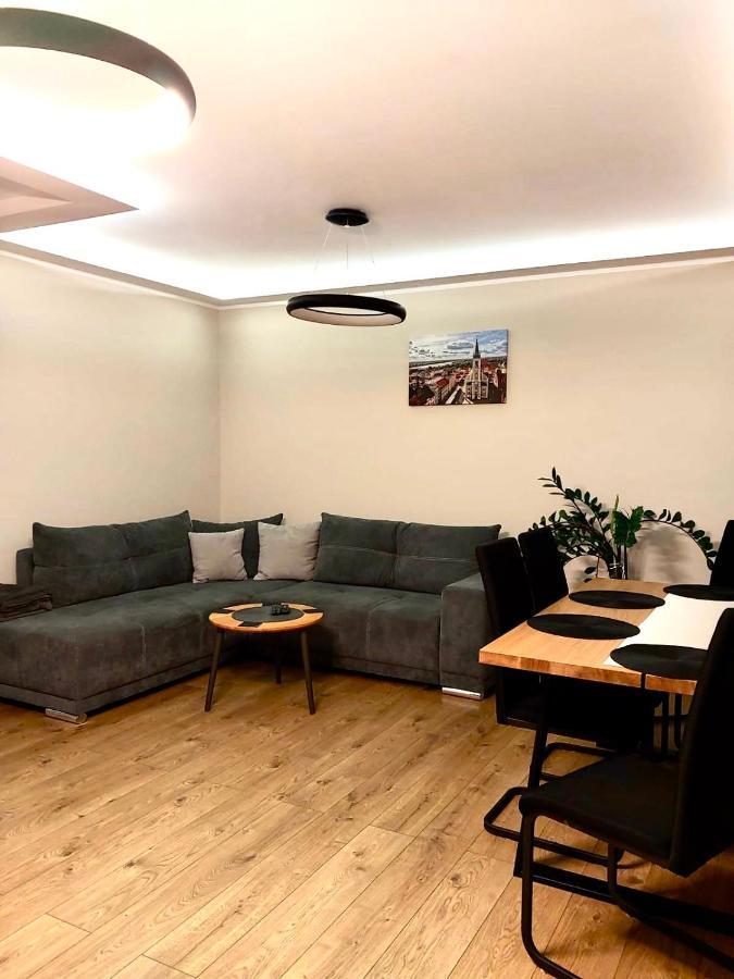 Apartament Sajowy Z Miejscem Postojowym W Garazu Podziemnym Apartman Stary Toruń Kültér fotó